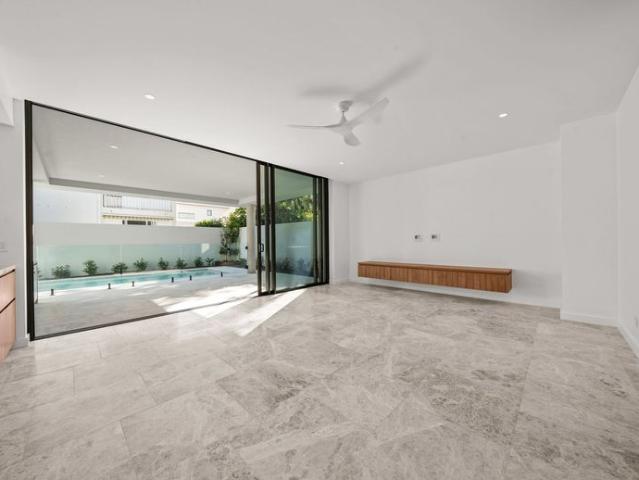 Brand New Luxury Beachside Residence in the Heart of Mermaid Beach