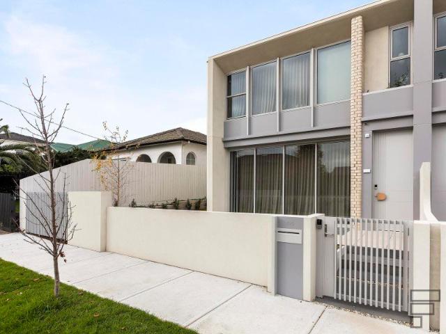 Brand new luxury bespoke in every detail | EOI