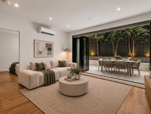 Brand New Luxury Courtyard Residence