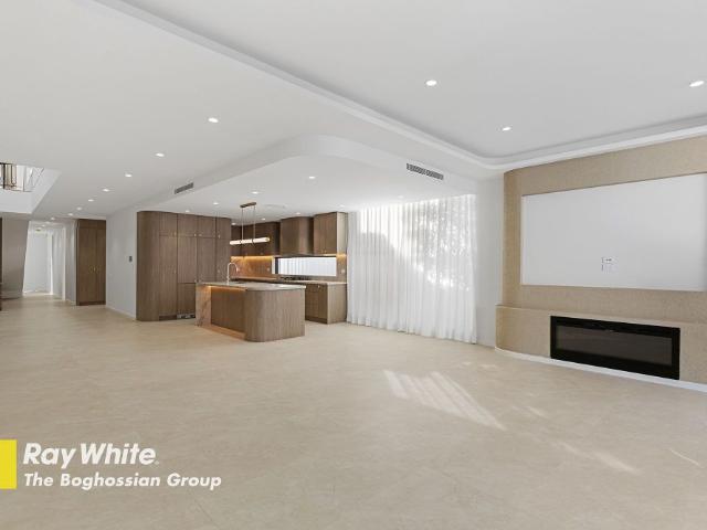 BRAND NEW LUXURY DUPLEX