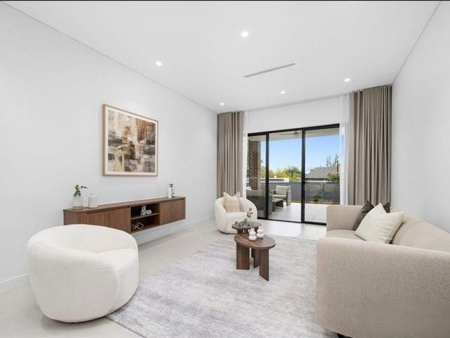 Brand New Luxury Duplex with Stunning Outdoor Entertaining!