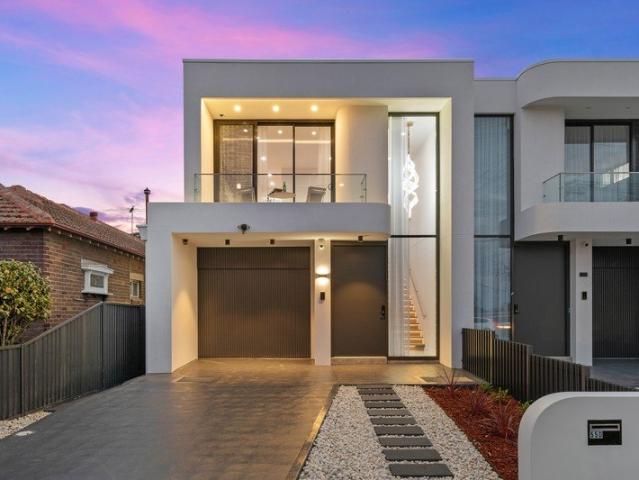 Brand New Luxury Duplex with the Ultimate Location for Convenience