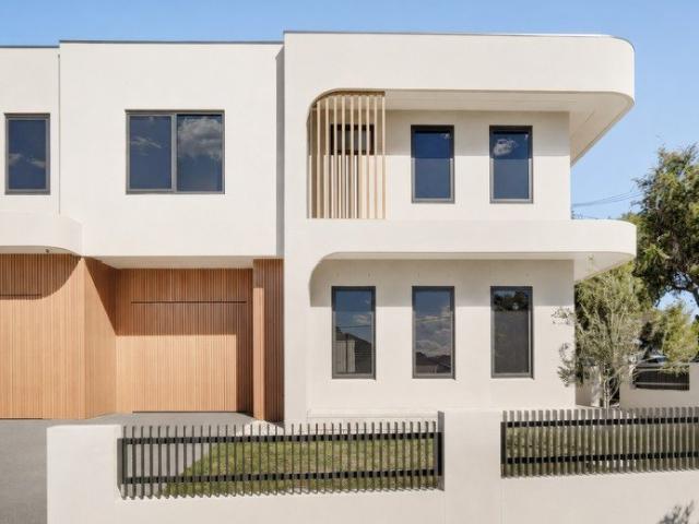 Brand New Luxury Duplex in a Peaceful Cul de Sac