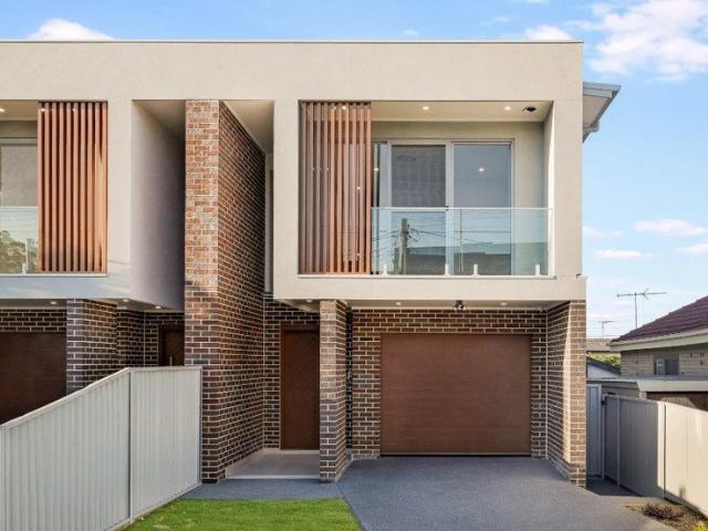 Brand New Luxury Duplex in a Quiet and Convenient Location