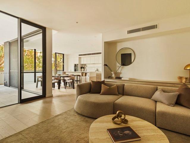 BRAND NEW LUXURY | EXCLUSIVE RIVERSIDE ADDRESS