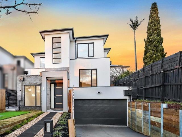 Brand New Luxury Full brick Residence School Zones