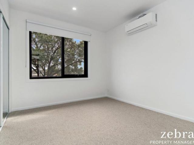 Brand New Luxury Family Home in Prime Aspendale Location