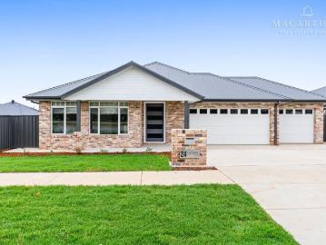 Brand New Luxury Family Living Move in Ready