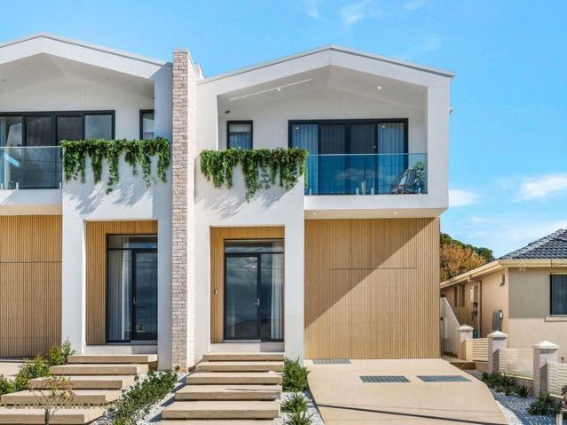 BRAND NEW LUXURY FIVE BEDROOM DUPLEX WITH CITY VIEWS