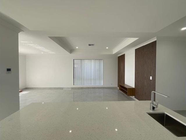 BRAND NEW LUXURY HOME – BE THE FIRST TO CALL IT HOME!