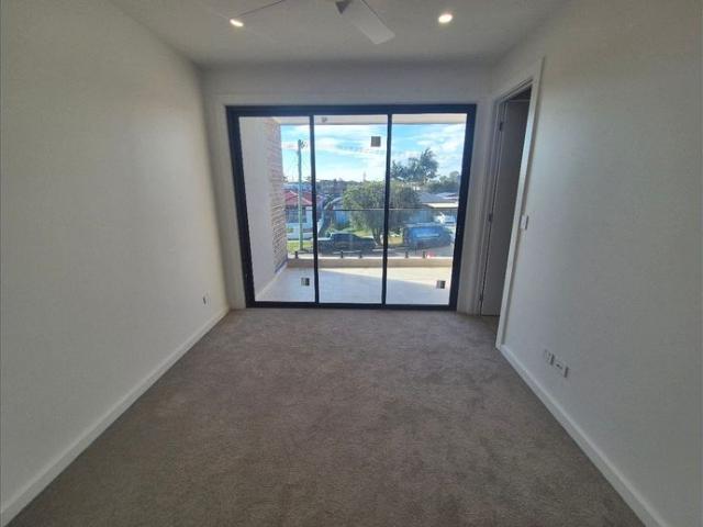 BRAND NEW LUXURY HOMES CHOICE OF 2