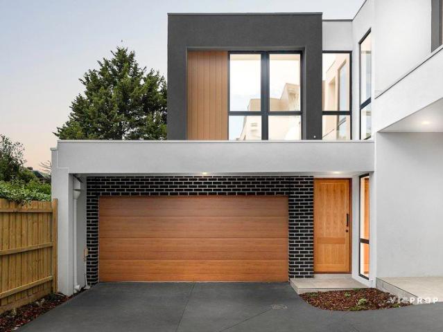 Brand New Luxury in the Beverley Hills Primary and EDSC Zones