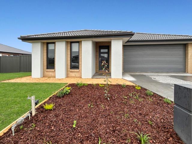 BRAND NEW LUXURY IN THE HEART OF WITT STREET ESTATE