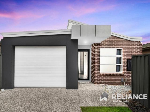 Brand New Luxury Living with No Body Corporate!