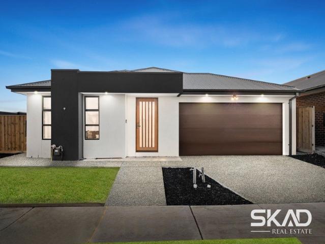 Brand New Luxury Living with Designer Features on 432m2 Land Size!