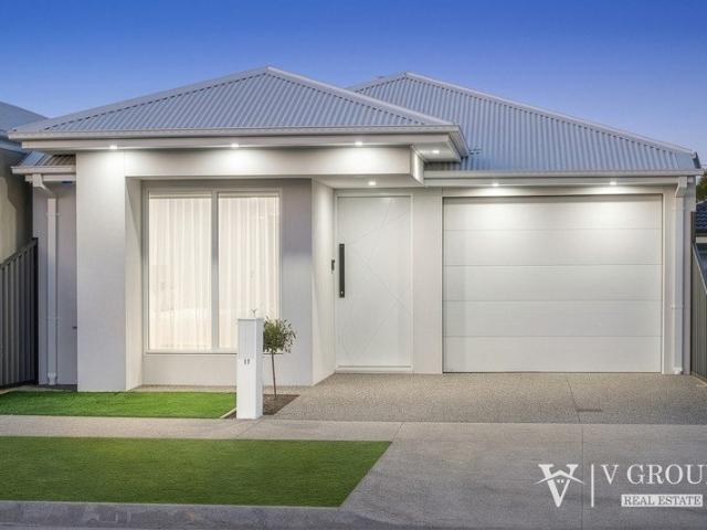 Brand New Luxury Living with Premium Upgrades Craigieburn Side Mickleham !