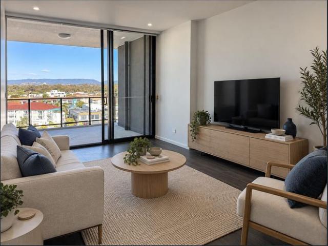 BRAND NEW LUXURY LIVING BOUTIQUE CHEVRON
