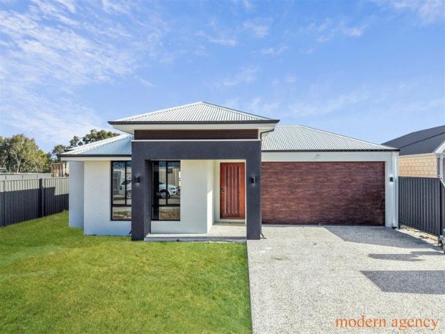 BRAND NEW LUXURY LIVING IN THE HEART OF HENLEY BROOK