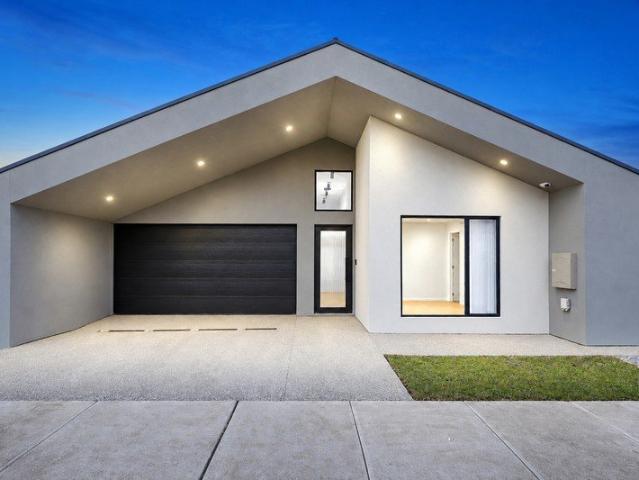 Brand New Luxury Living in the Heart of Mickleham