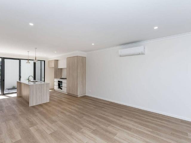 Brand New Luxury Living in Treeby