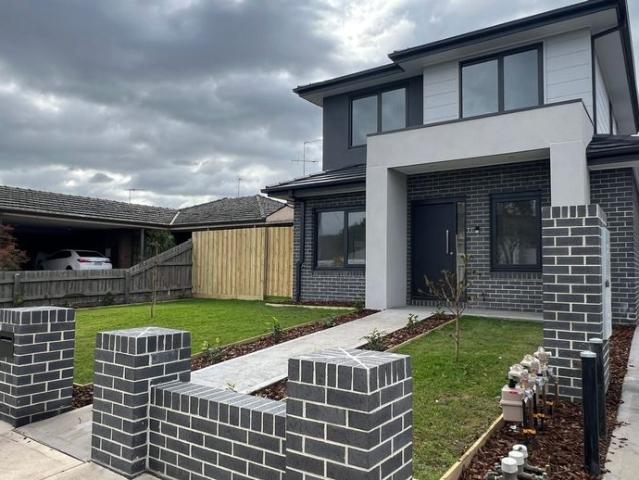 Brand New Luxury Living in a Prime Oak Park Location