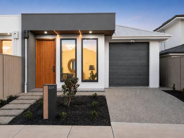 Brand New Luxury Living in a Prime Beachside Location