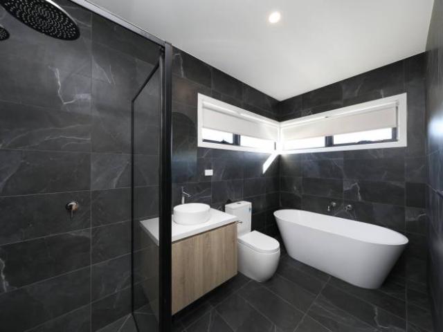 Brand New Luxury Living in Altona