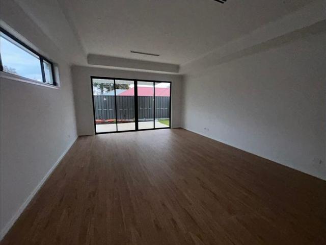 Brand New Luxury Living in Dover Gardens 4 Scarborough Terrace
