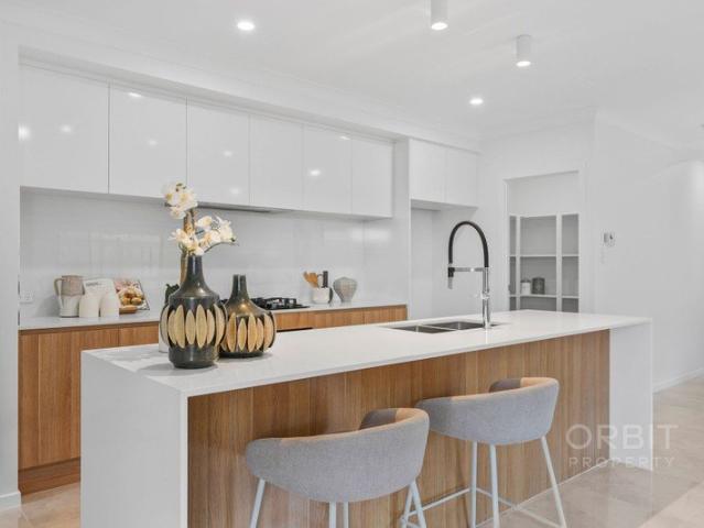 Brand new Luxury living in Hayfield Estate