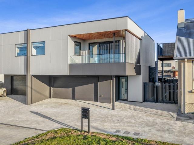 Brand New Luxury Living in Prospect Vale