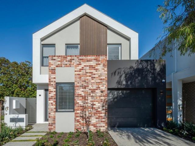 LEASED BY RAY WHITE INNER NORTH