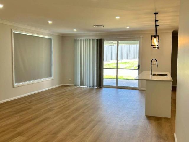 Brand New Luxury Living in Prestigious Eagle View Estate