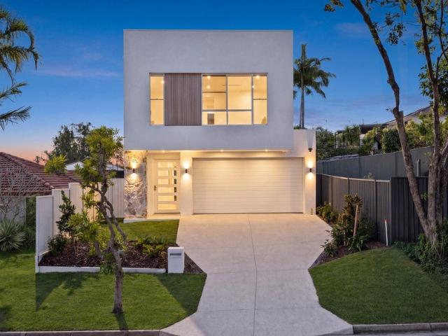 Brand New Luxury Living Opposite 3000m2 Of Pristine Parkland