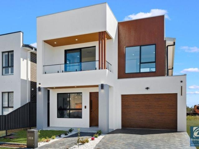Brand New Luxury & Premium Lifestyle: Architecturally Designed 5 Bedroom Masterpiece with Double Balcony !