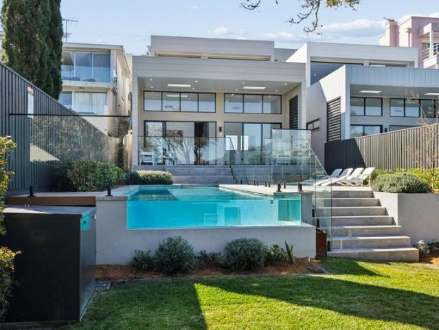 Brand New Luxury Residence