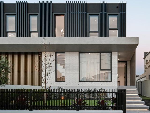 Brand new luxury residence Underground basement Premier family location