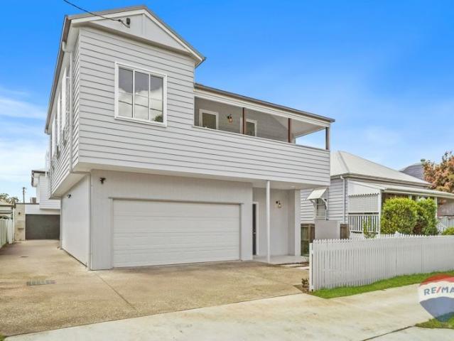 Very Large Brand New Luxury Townhouse in Prestigious Clayfield