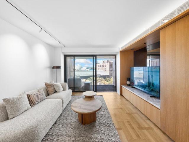 Brand New Luxury Residence For The Owner Occupier or The Astute Investor