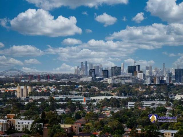 Brand New Luxury Three Bedder Space with Breathtaking Views Apartment