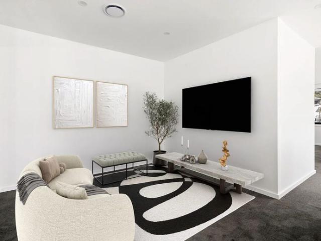 BRAND NEW LUXURY TOWN HOMES