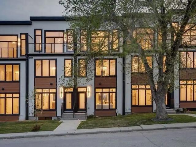 Brand New Luxury Townhomes in Glenbrook