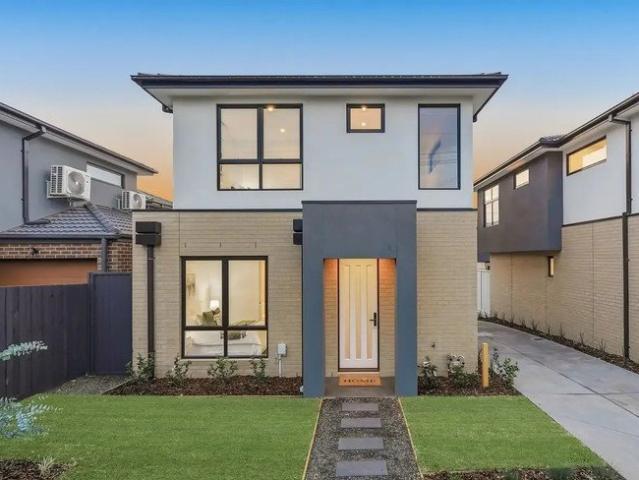 Brand New Luxury Townhouse | 4 Bedrooms | 3 Bathrooms | Double Garage | Prime Noble Park Location