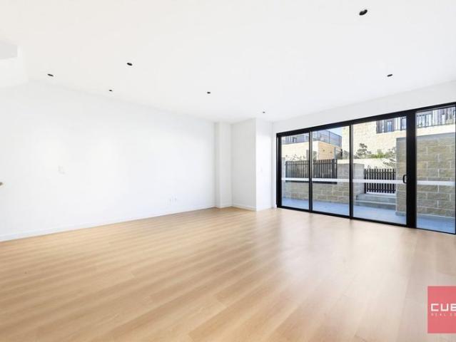 Brand New Luxury Townhouse