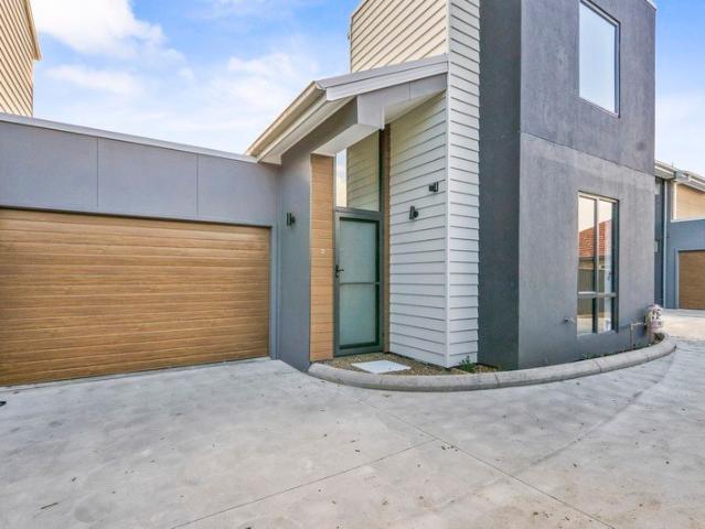 Brand new luxury Townhouse!
