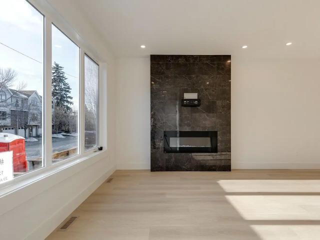 BRAND *NEW* LUXURY TOWNHOUSE 2 bedroom 2.5 bathrooms