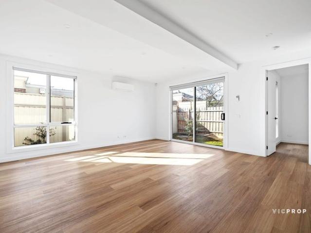 Brand New Luxury Townhouse with Dual Master Suites