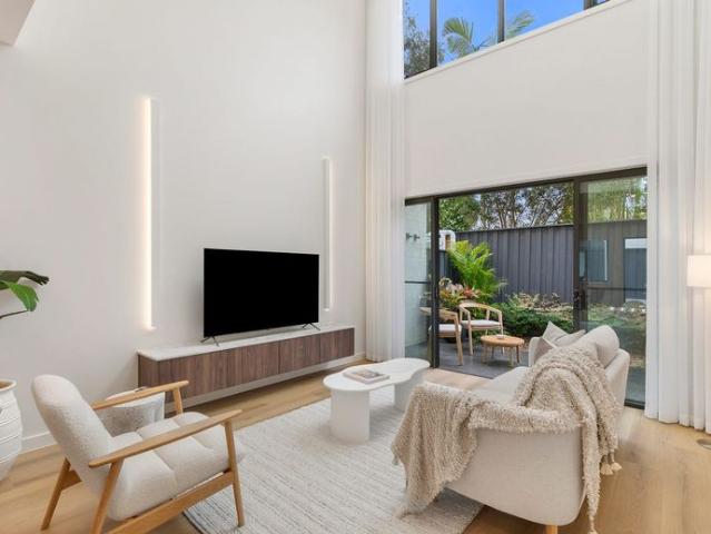 Brand New Luxury Townhouse For Lease In Sought After Location