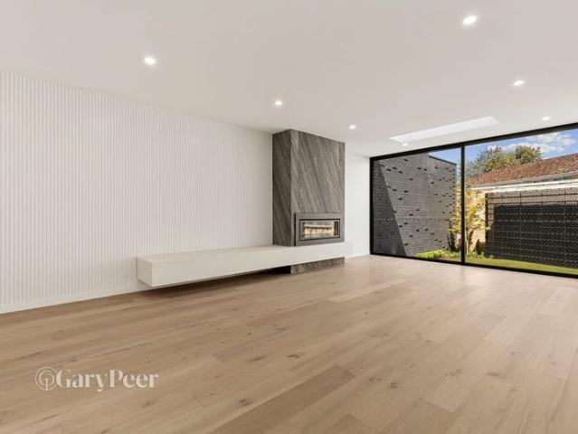 Brand New Luxury Townhouse – Modern Living at Its Best!
