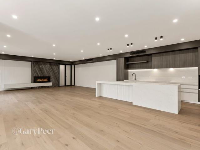 Brand New Luxury Townhouse – Modern Living at Its Best!