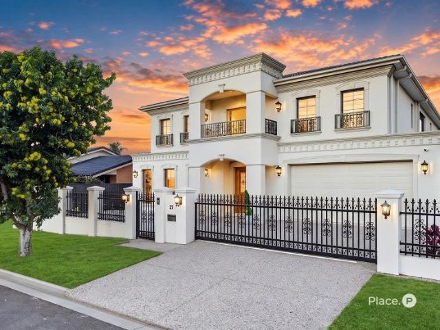 Brand New Luxury with Sophisticated Design and Exceptional Space
